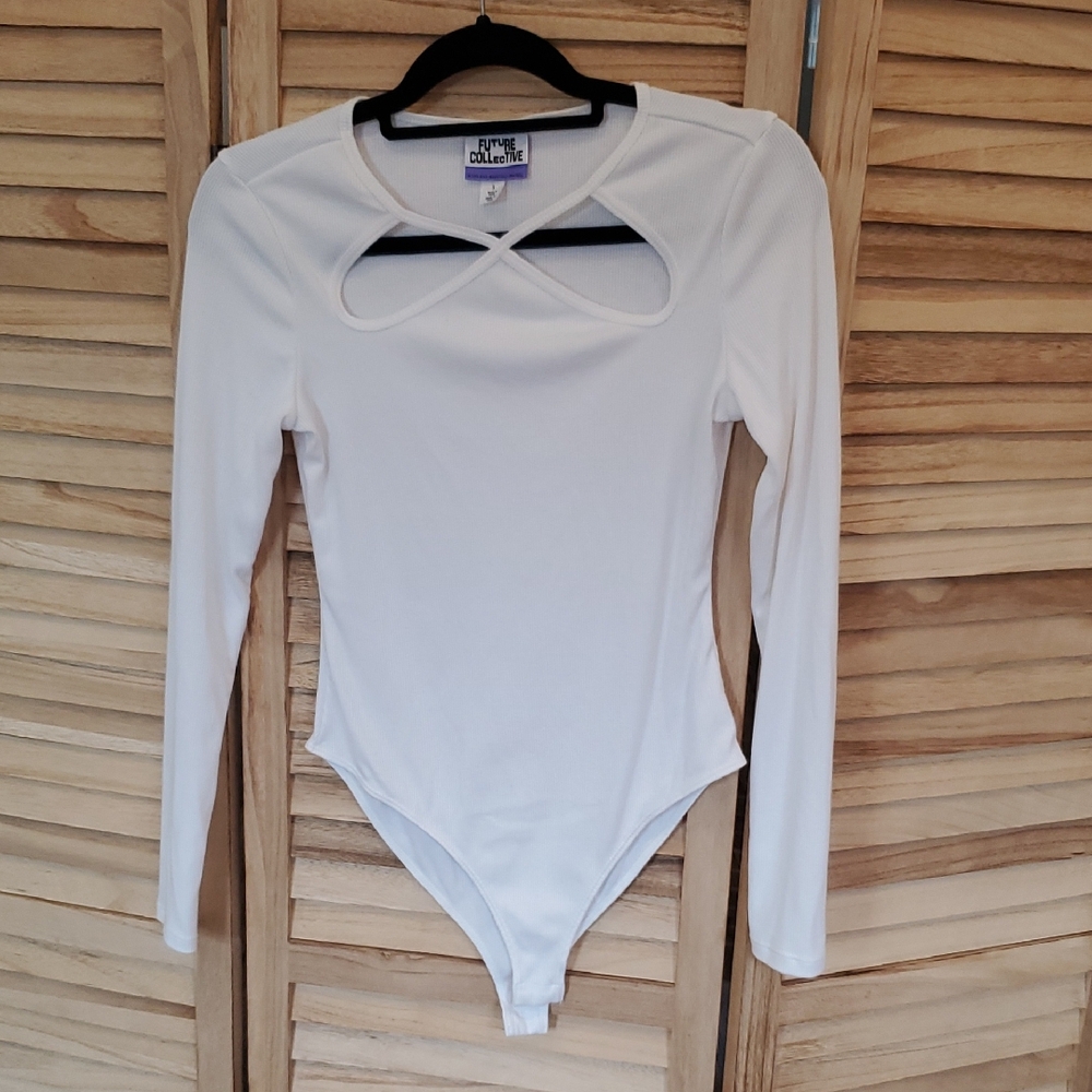 Future Collective NWOT White Long Sleeve ribbed  Bodysuit Sz S